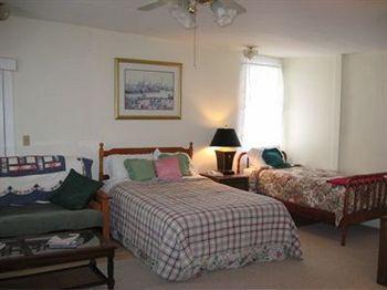 Peterborough Maplehurst Inn المظهر الخارجي الصورة